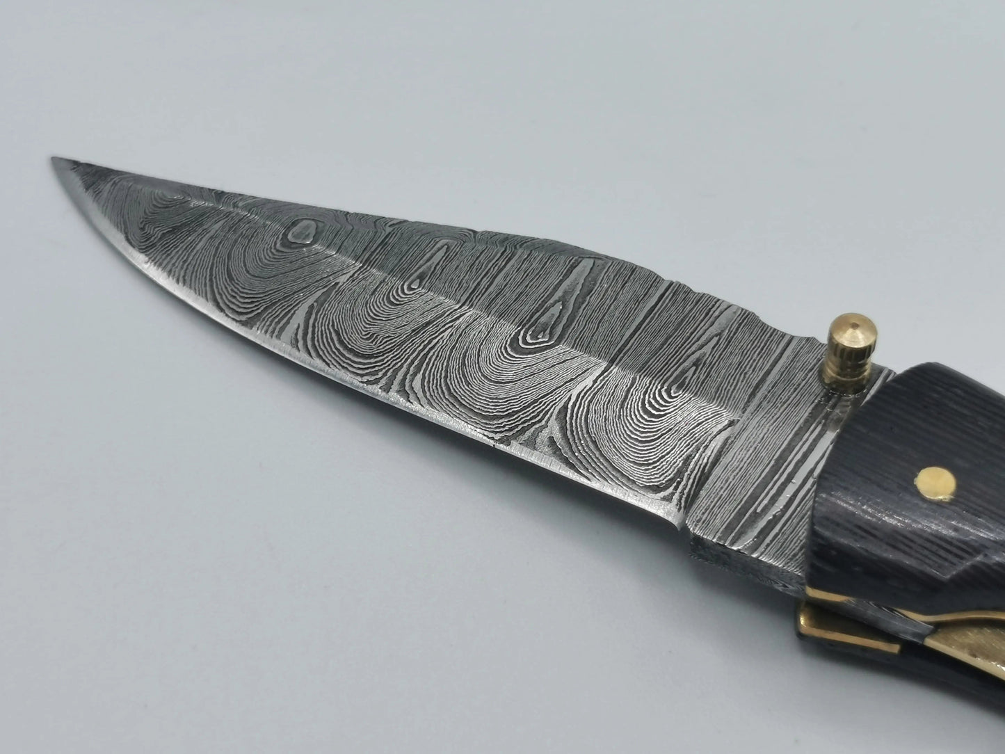 Couteau de Poche en Damas - Le Roucas Hosteel