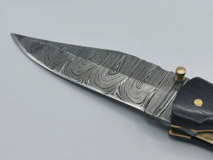 Couteau de Poche en Damas - Le Roucas Hosteel