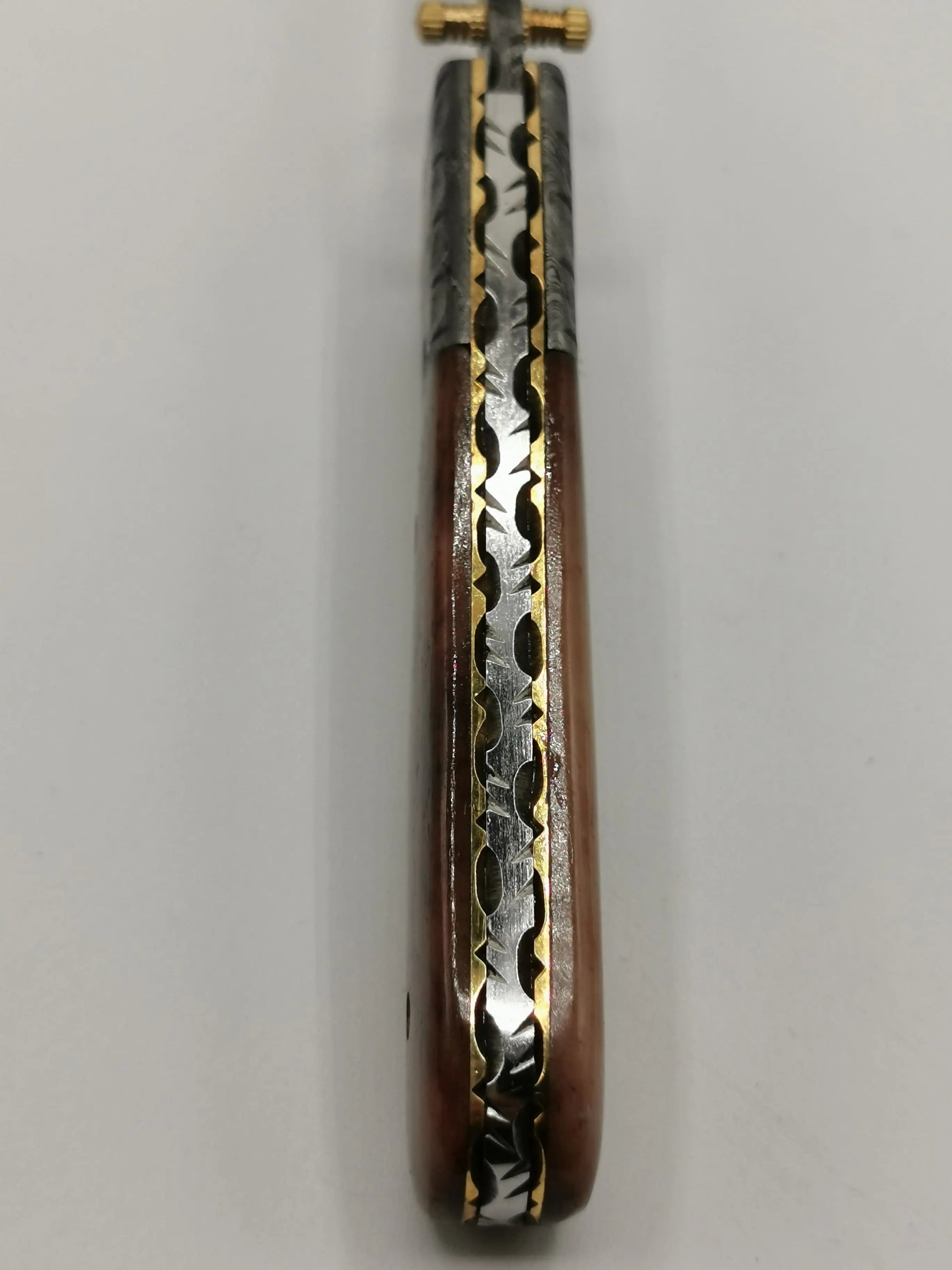 Couteau de Poche en Damas - Le Roussano Hosteel