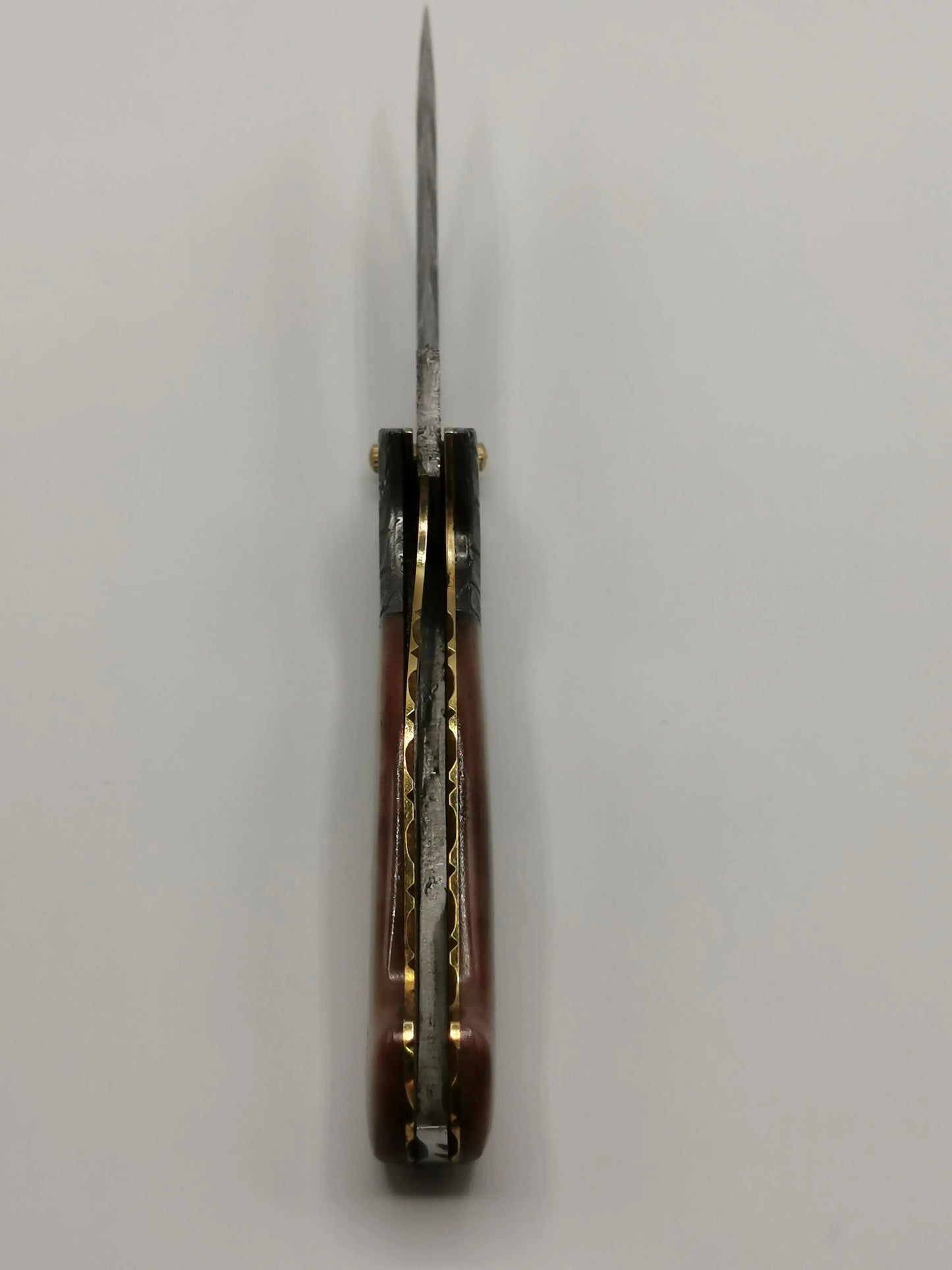 Couteau de Poche en Damas - Le Roussano Hosteel