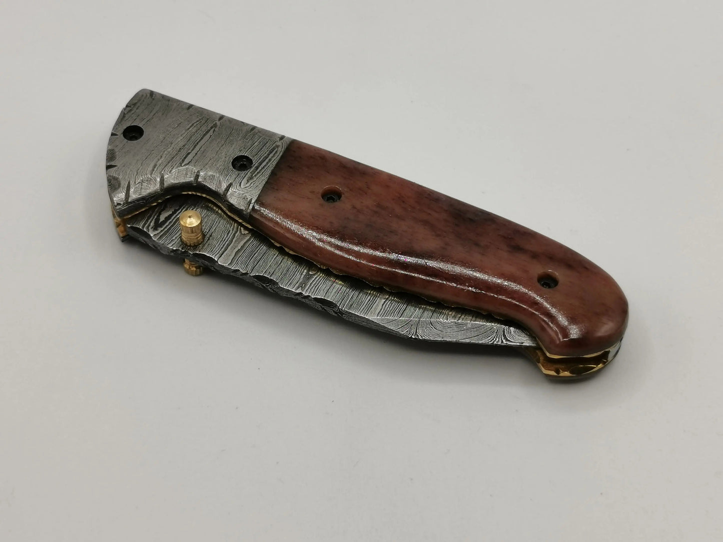 Couteau de Poche en Damas - Le Roussano Hosteel