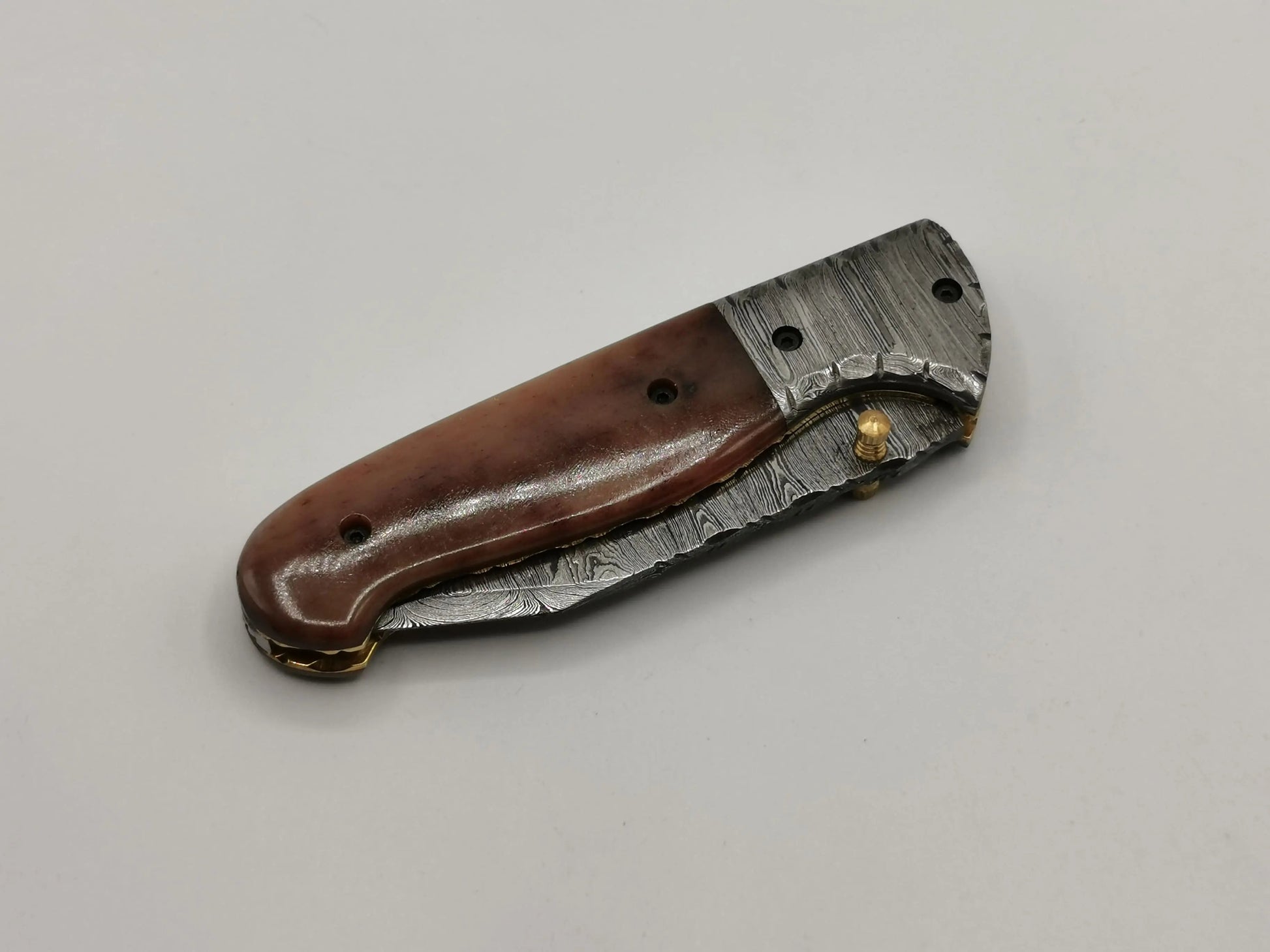 Couteau de Poche en Damas - Le Roussano Hosteel