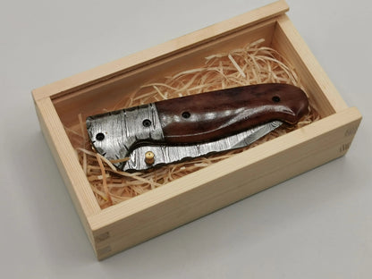 Couteau de Poche en Damas - Le Roussano Hosteel