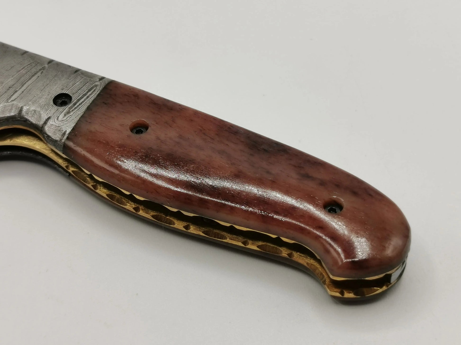 Couteau de Poche en Damas - Le Roussano Hosteel