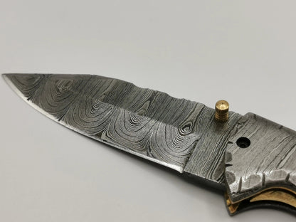 Couteau de Poche en Damas - Le Roussano Hosteel