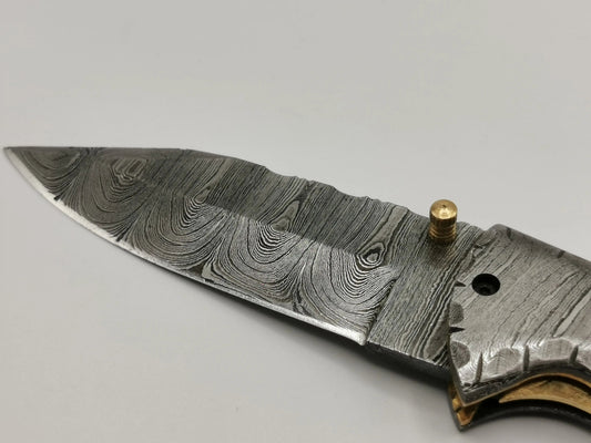 Couteau de Poche en Damas - Le Roussano Hosteel