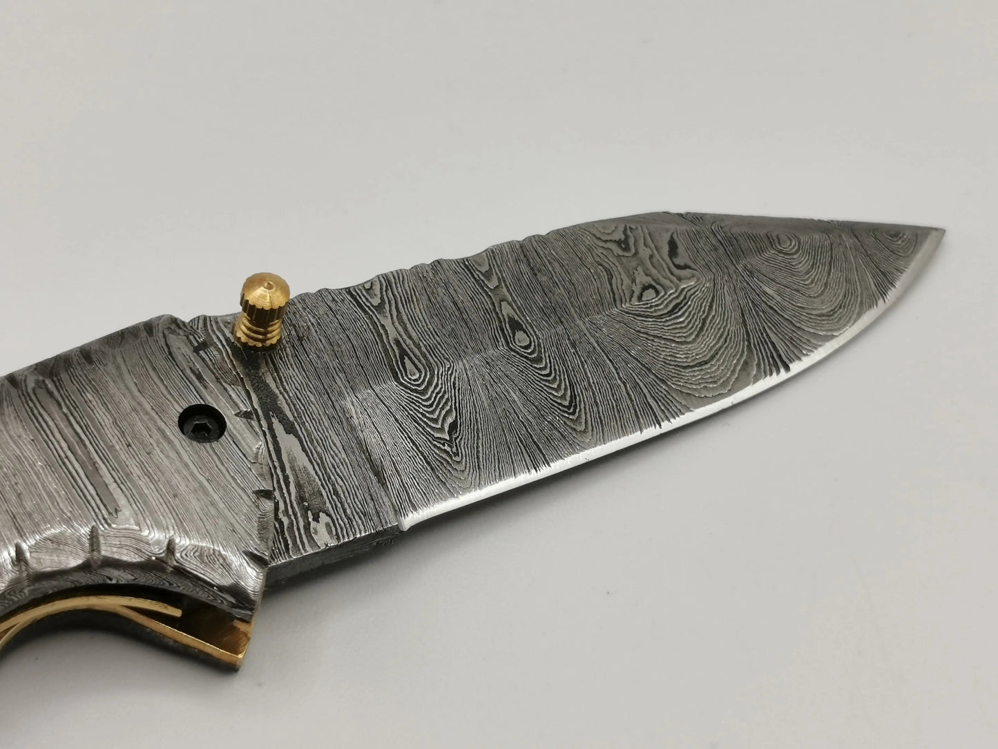 Couteau de Poche en Damas - Le Roussano Hosteel