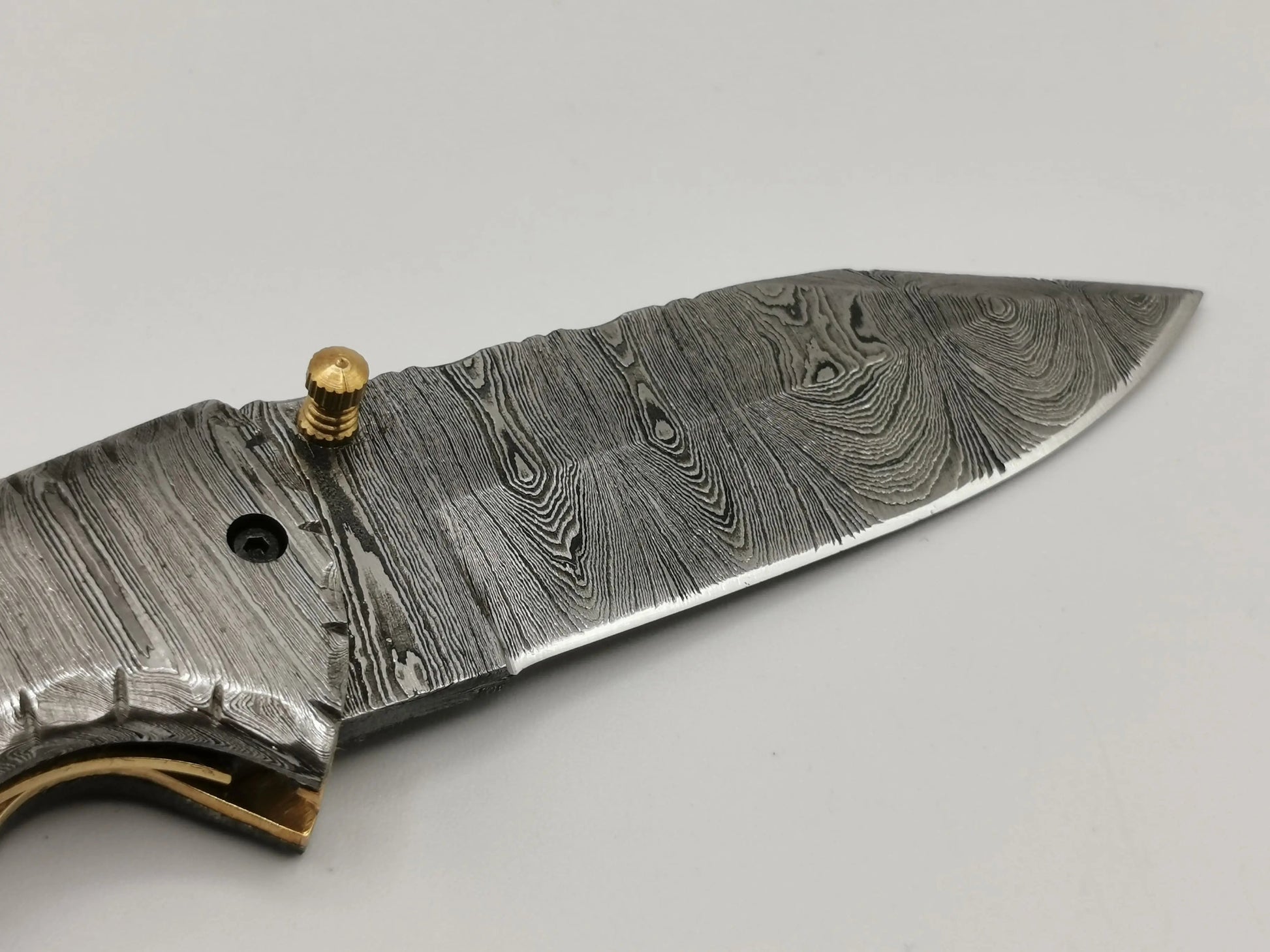 Couteau de Poche en Damas - Le Roussano Hosteel