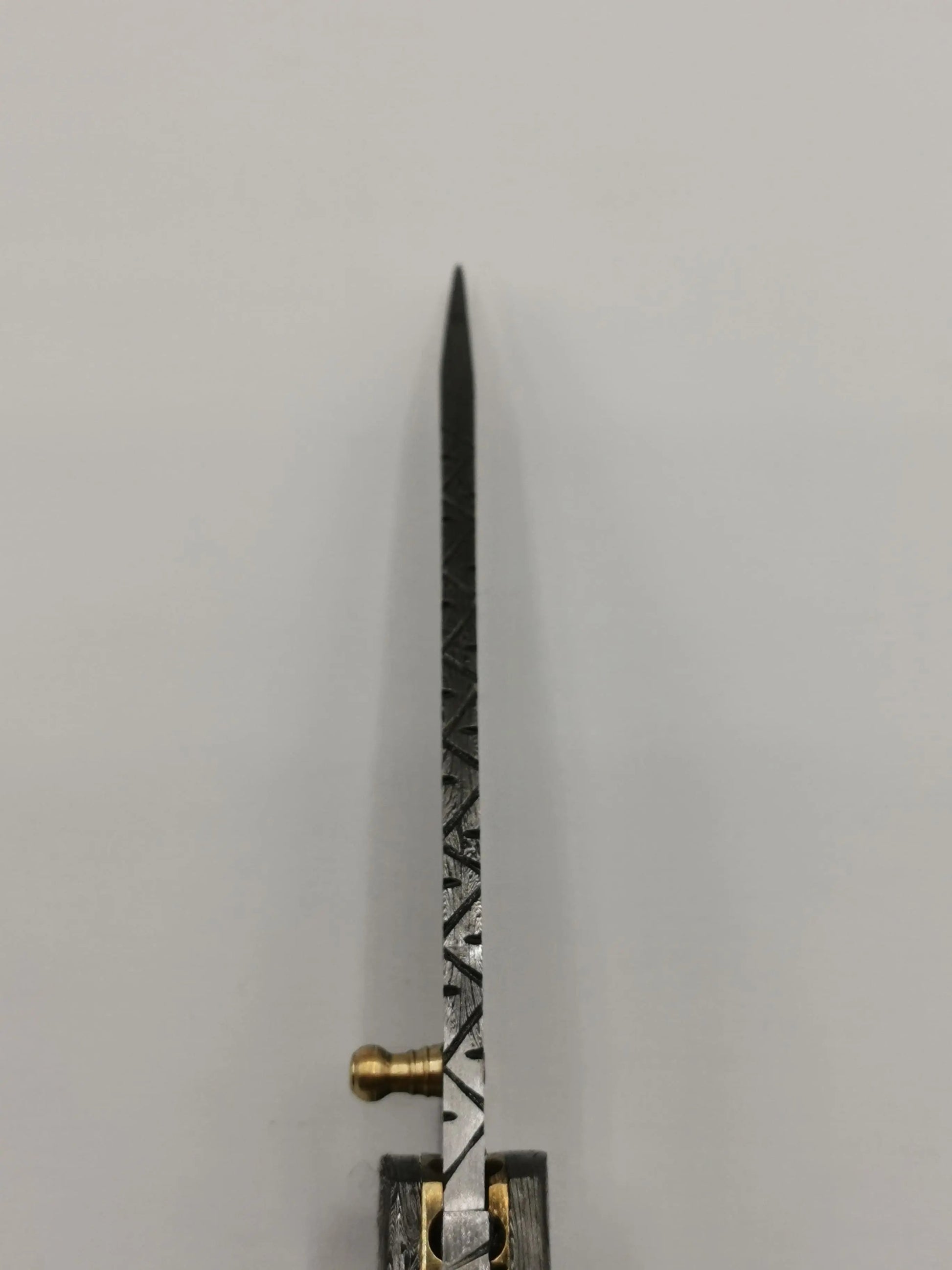 Couteau de Poche en Damas - Le Salicorne Hosteel