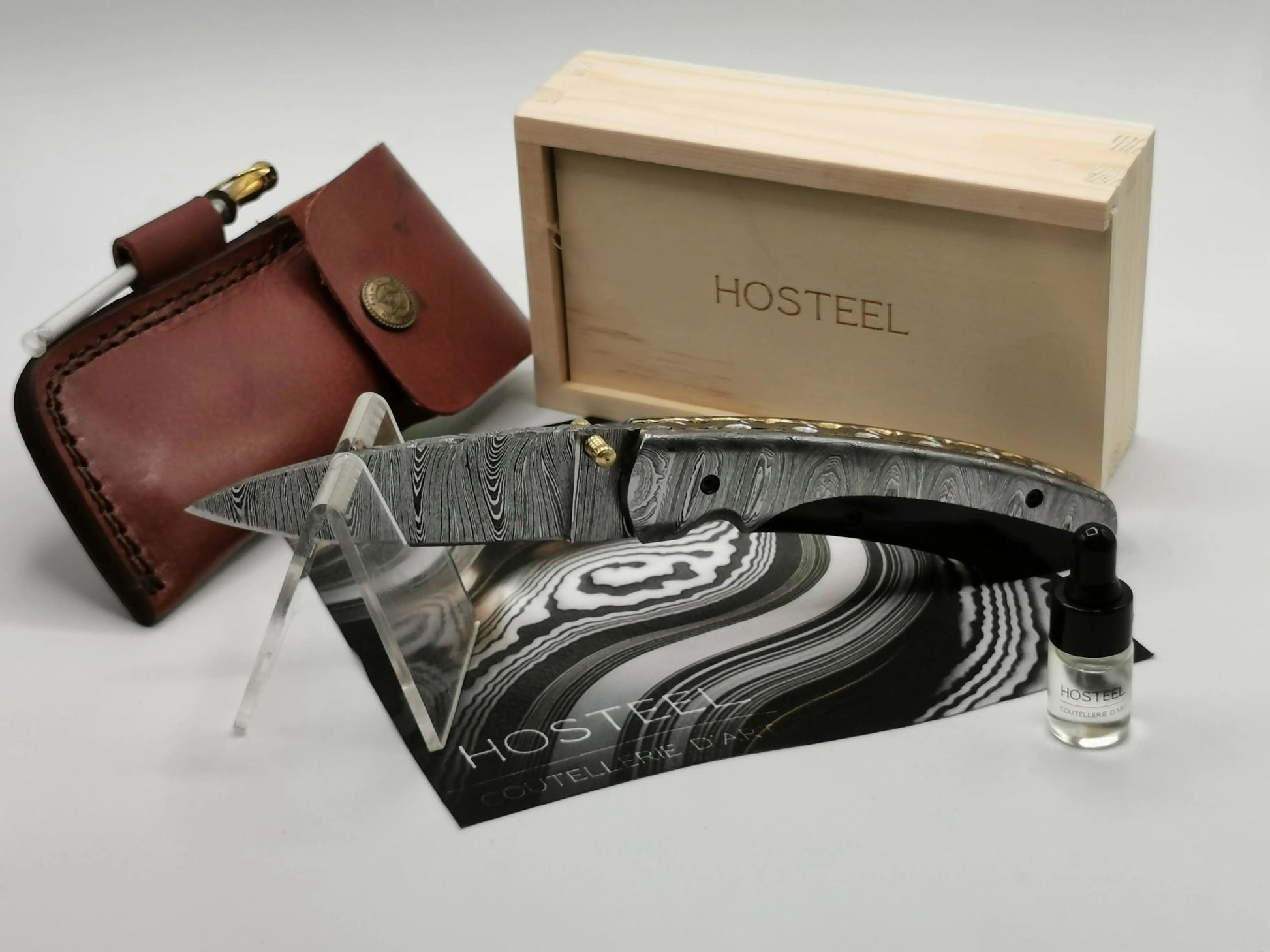 Couteau de Poche en Damas - Le Saren Hosteel