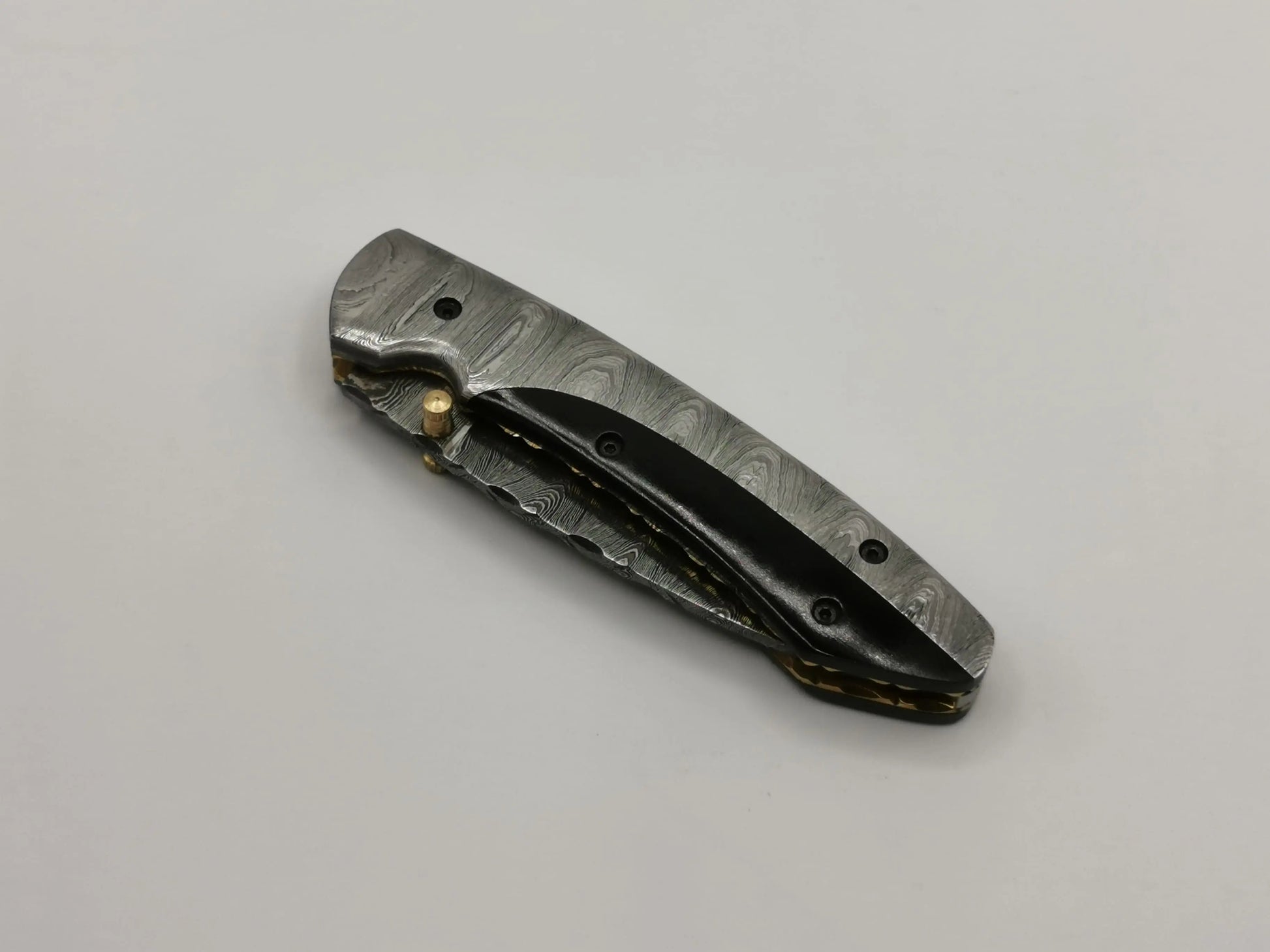 Couteau de Poche en Damas - Le Saren Hosteel