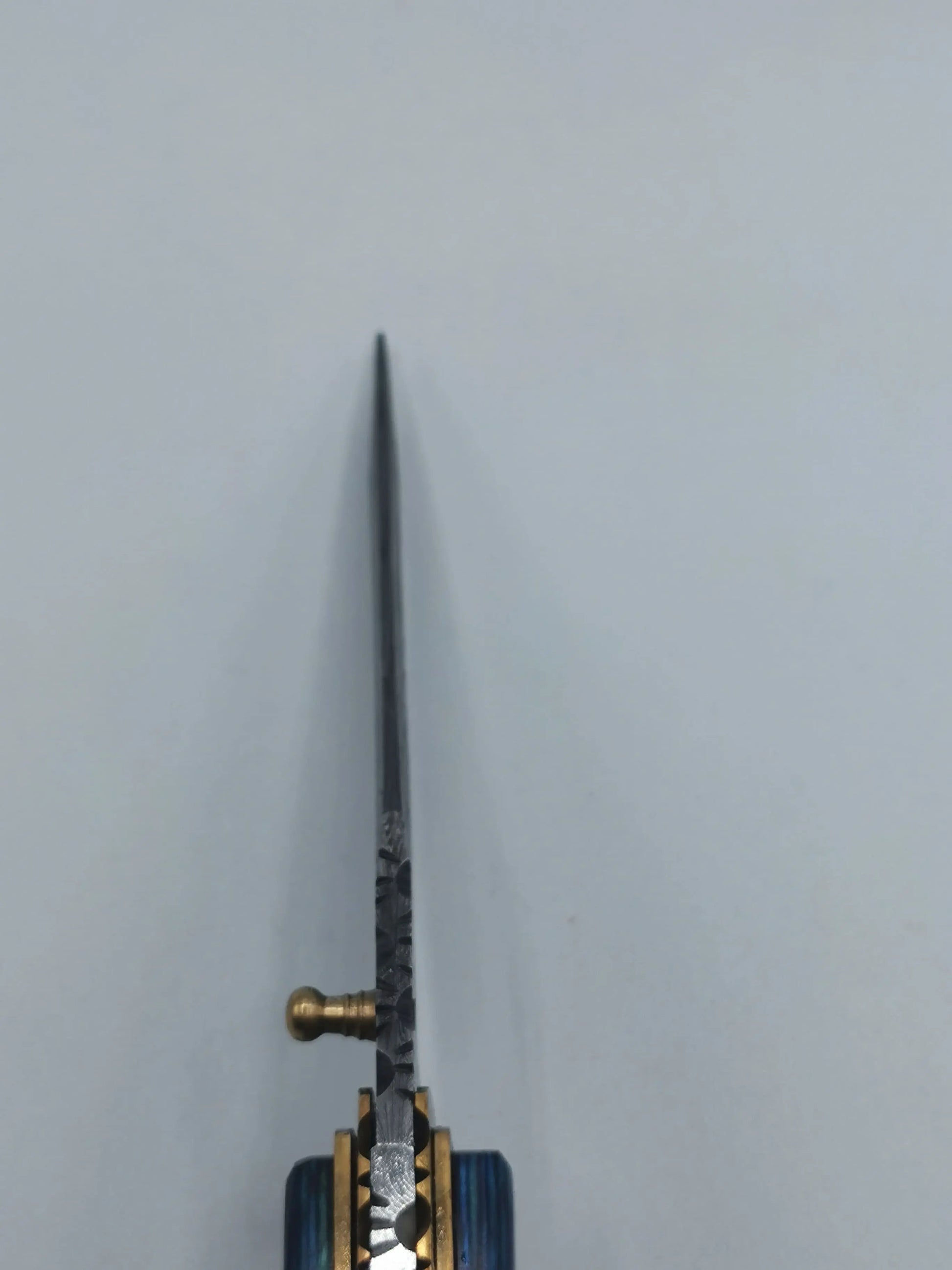 Couteau de Poche en Damas - Le Sirocco Hosteel