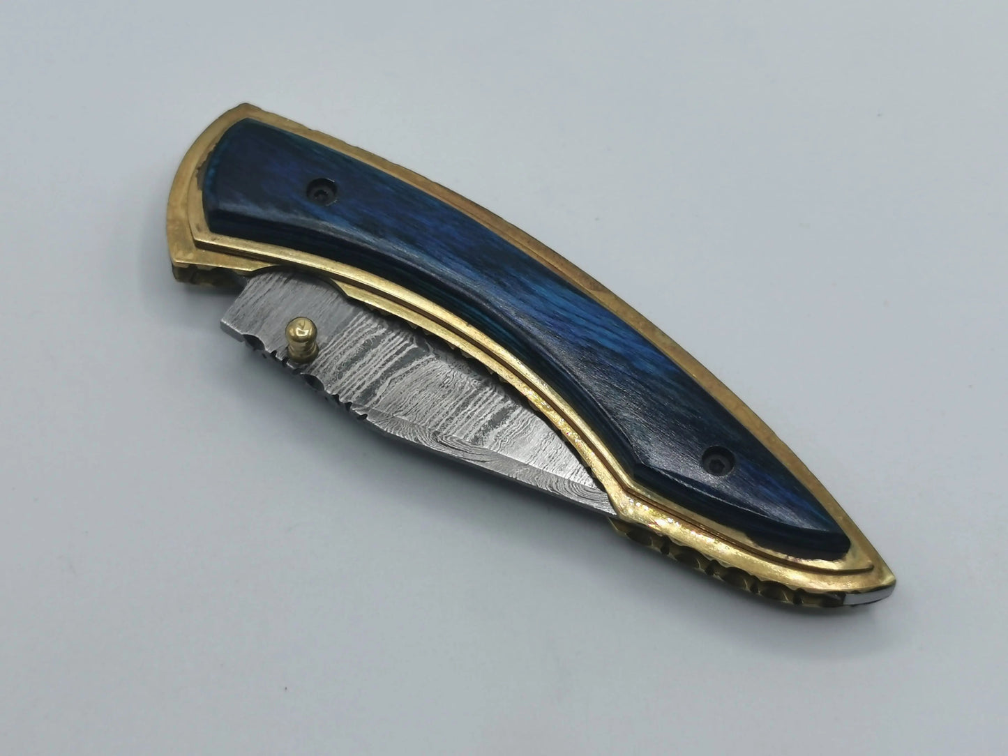 Couteau de Poche en Damas - Le Sirocco Hosteel