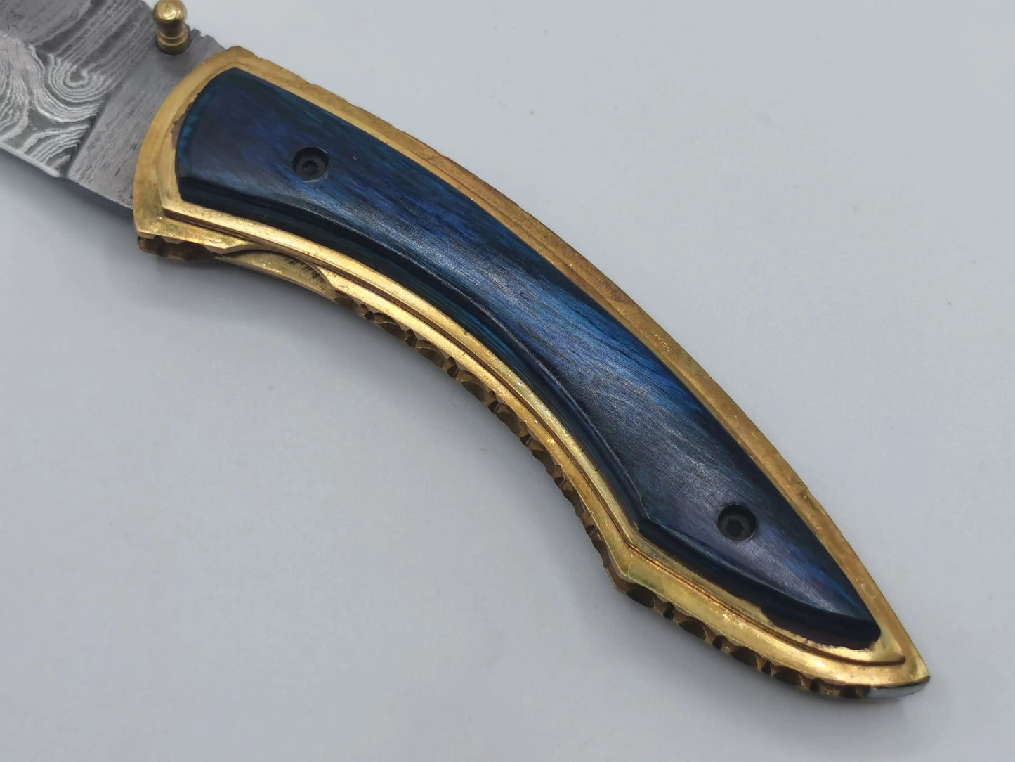 Couteau de Poche en Damas - Le Sirocco Hosteel