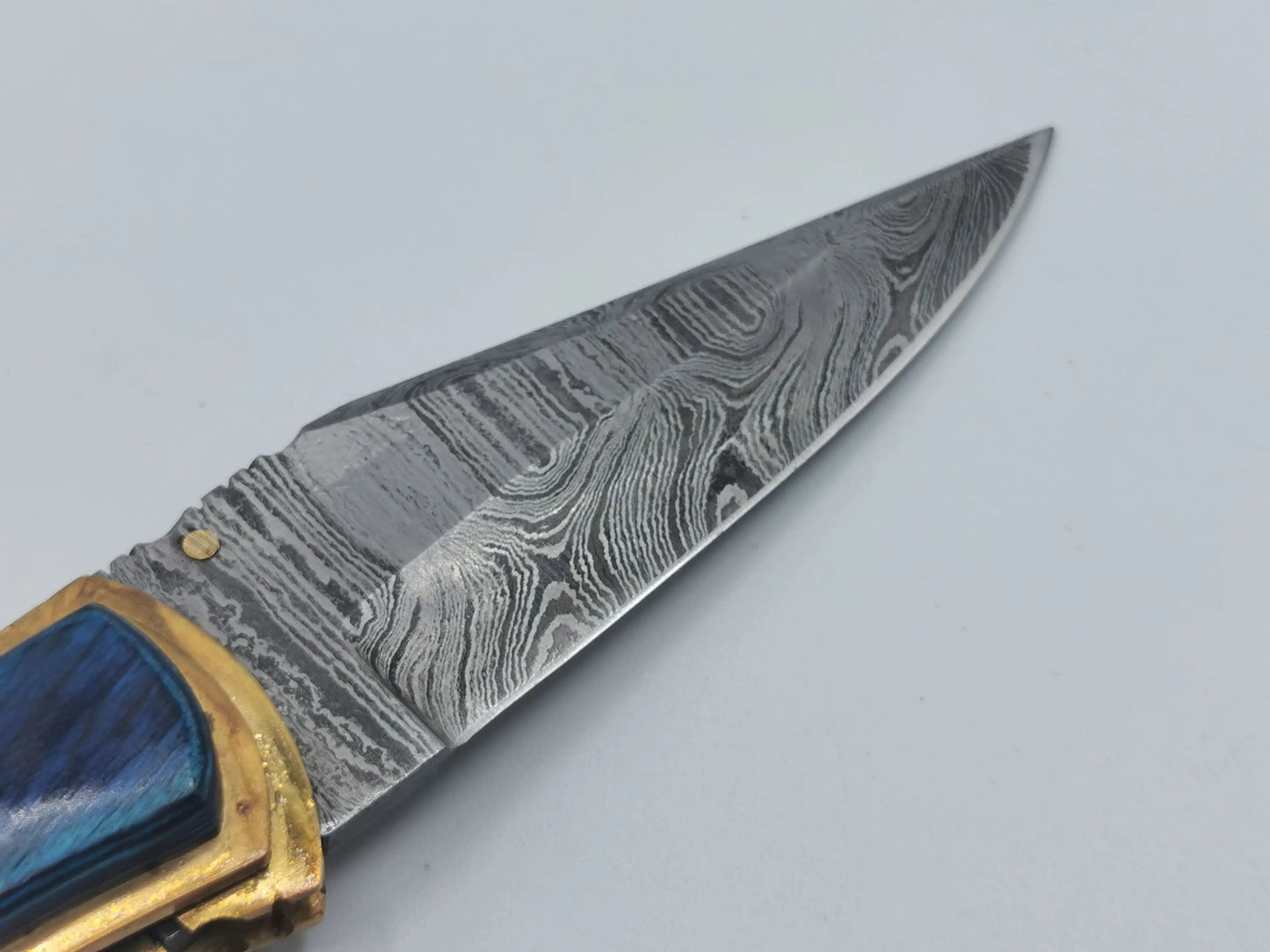 Couteau de Poche en Damas - Le Sirocco Hosteel