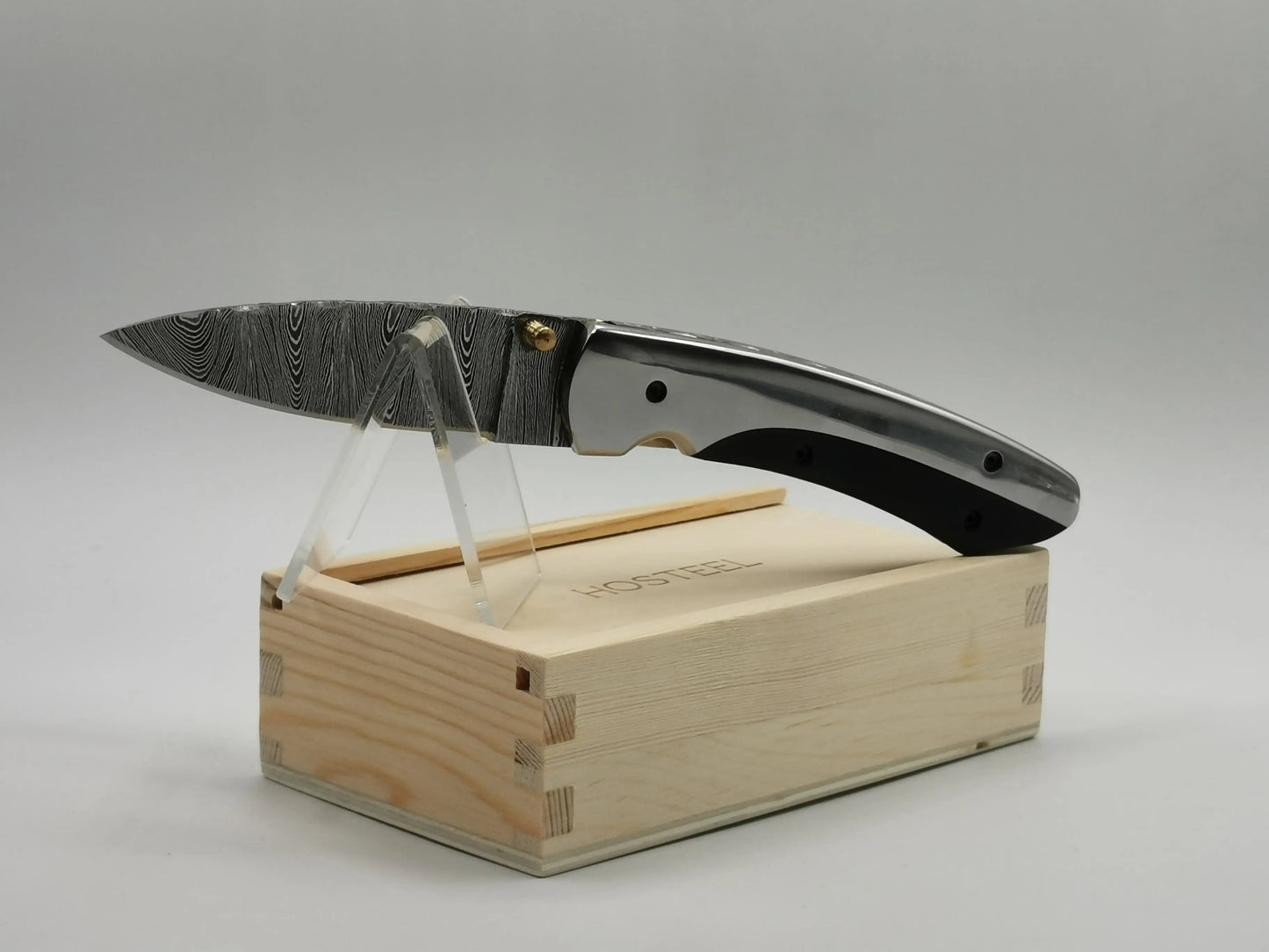 Couteau de Poche en Damas - Le Ventadou Hosteel