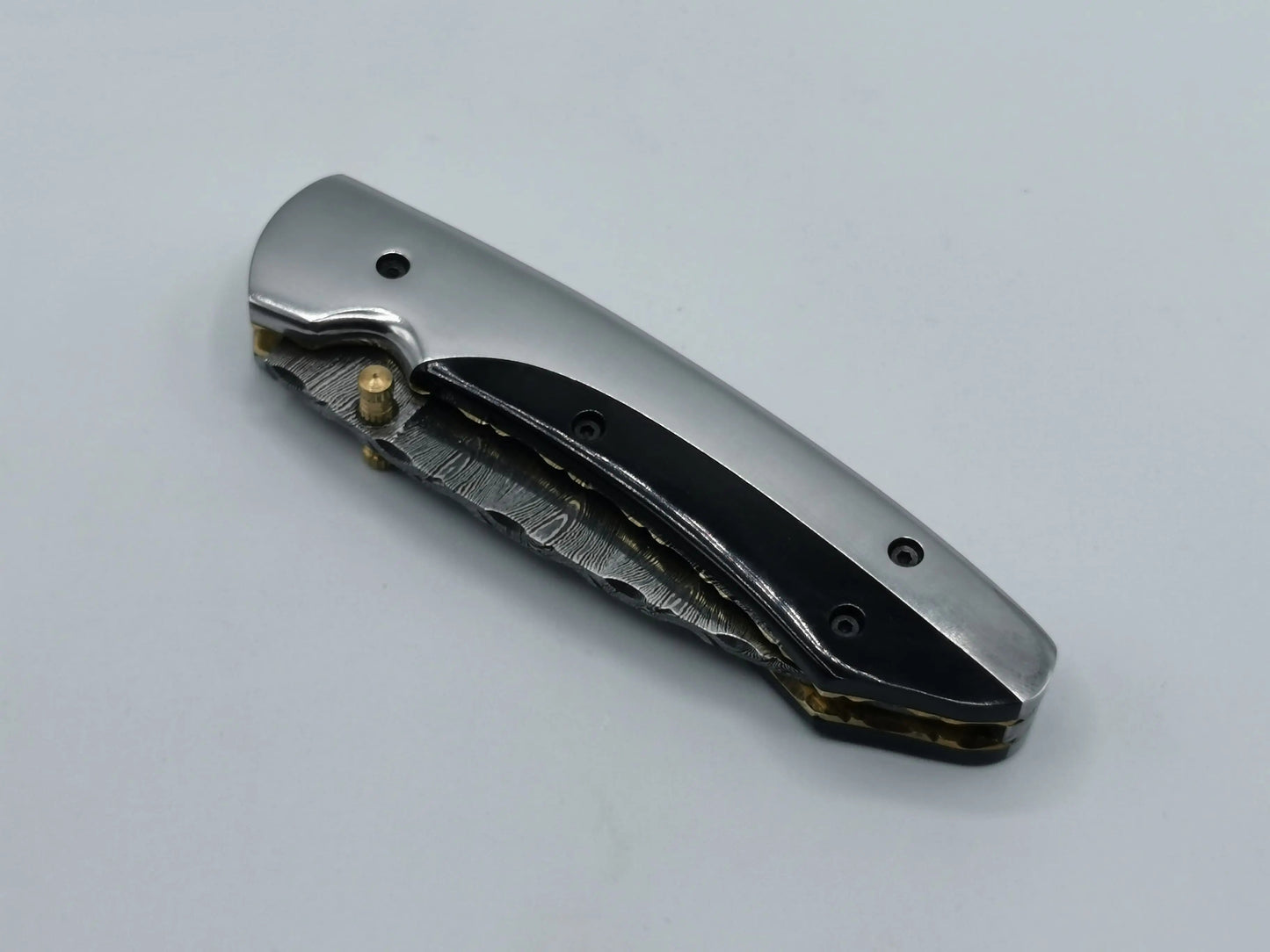 Couteau de Poche en Damas - Le Ventadou Hosteel