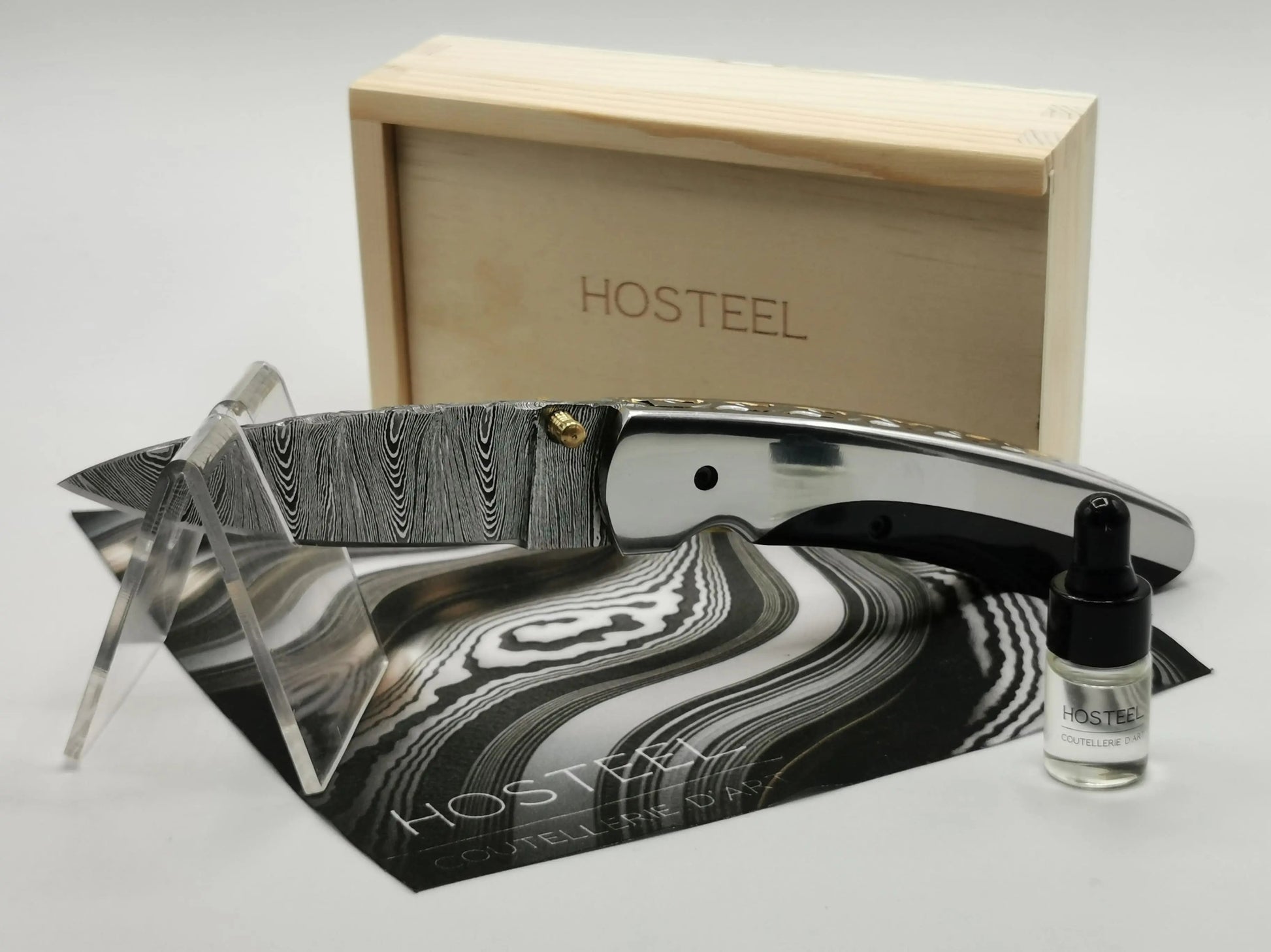 Couteau de Poche en Damas - Le Ventadou Hosteel