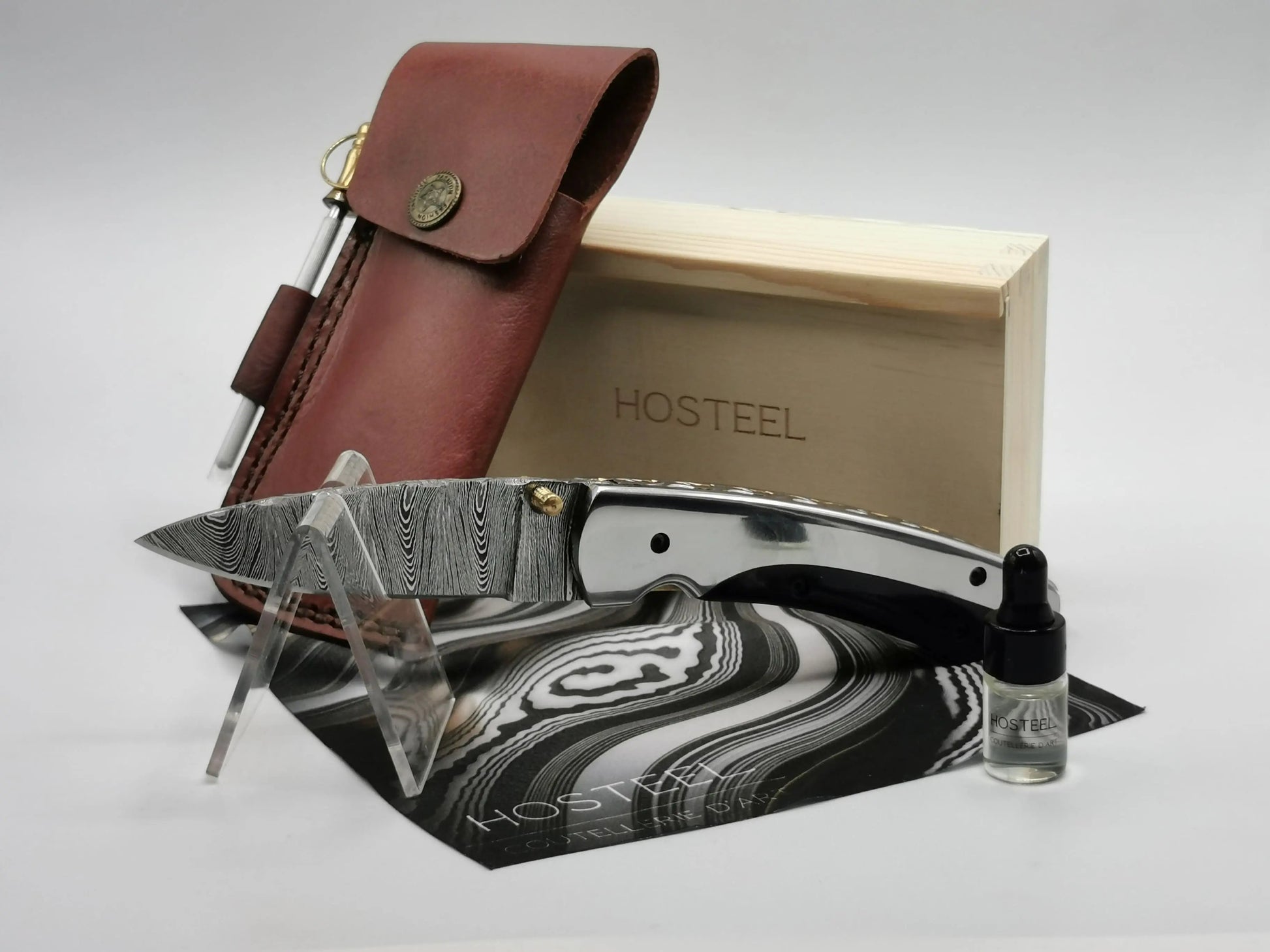 Couteau de Poche en Damas - Le Ventadou Hosteel