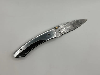 Couteau de Poche en Damas - Le Ventadou Hosteel