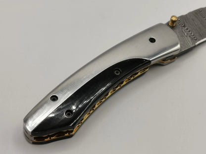 Couteau de Poche en Damas - Le Ventadou Hosteel