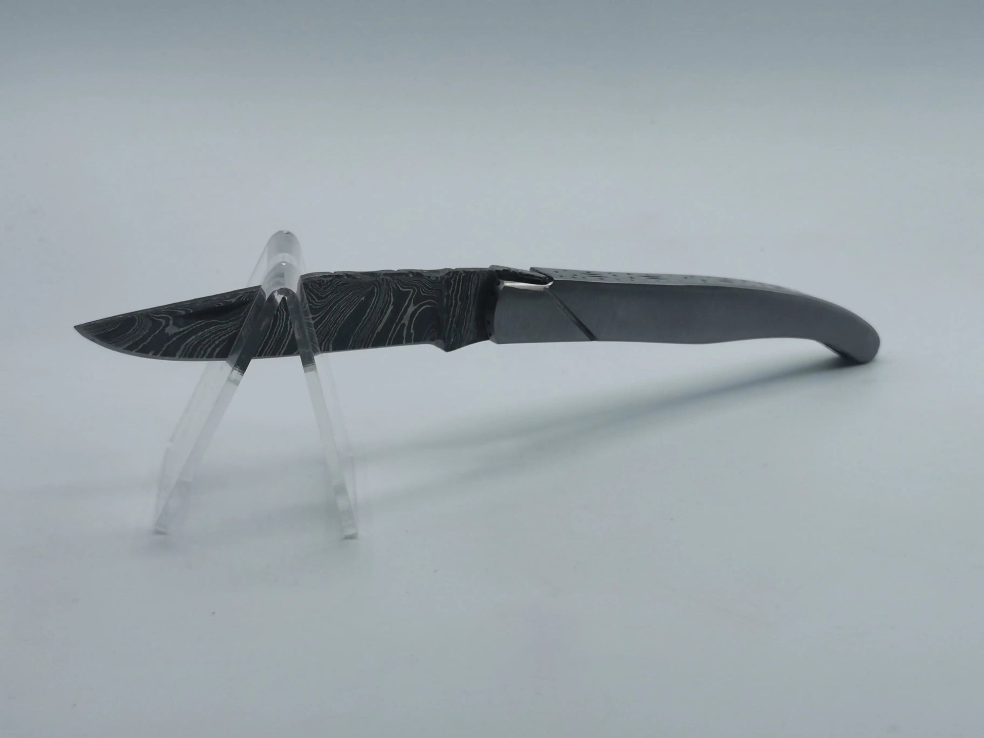 Couteau de Poche en Damas - Le Ventoux Hosteel