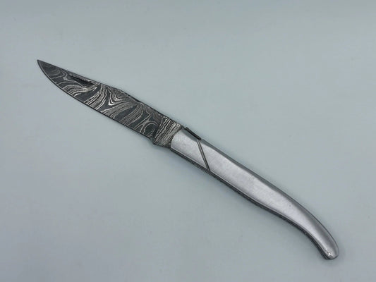 Couteau de Poche en Damas - Le Ventoux Hosteel