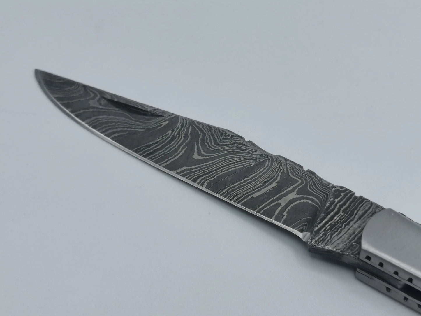 Couteau de Poche en Damas - Le Ventoux Hosteel