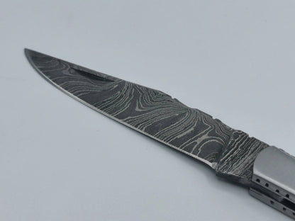 Couteau de Poche en Damas - Le Ventoux Hosteel