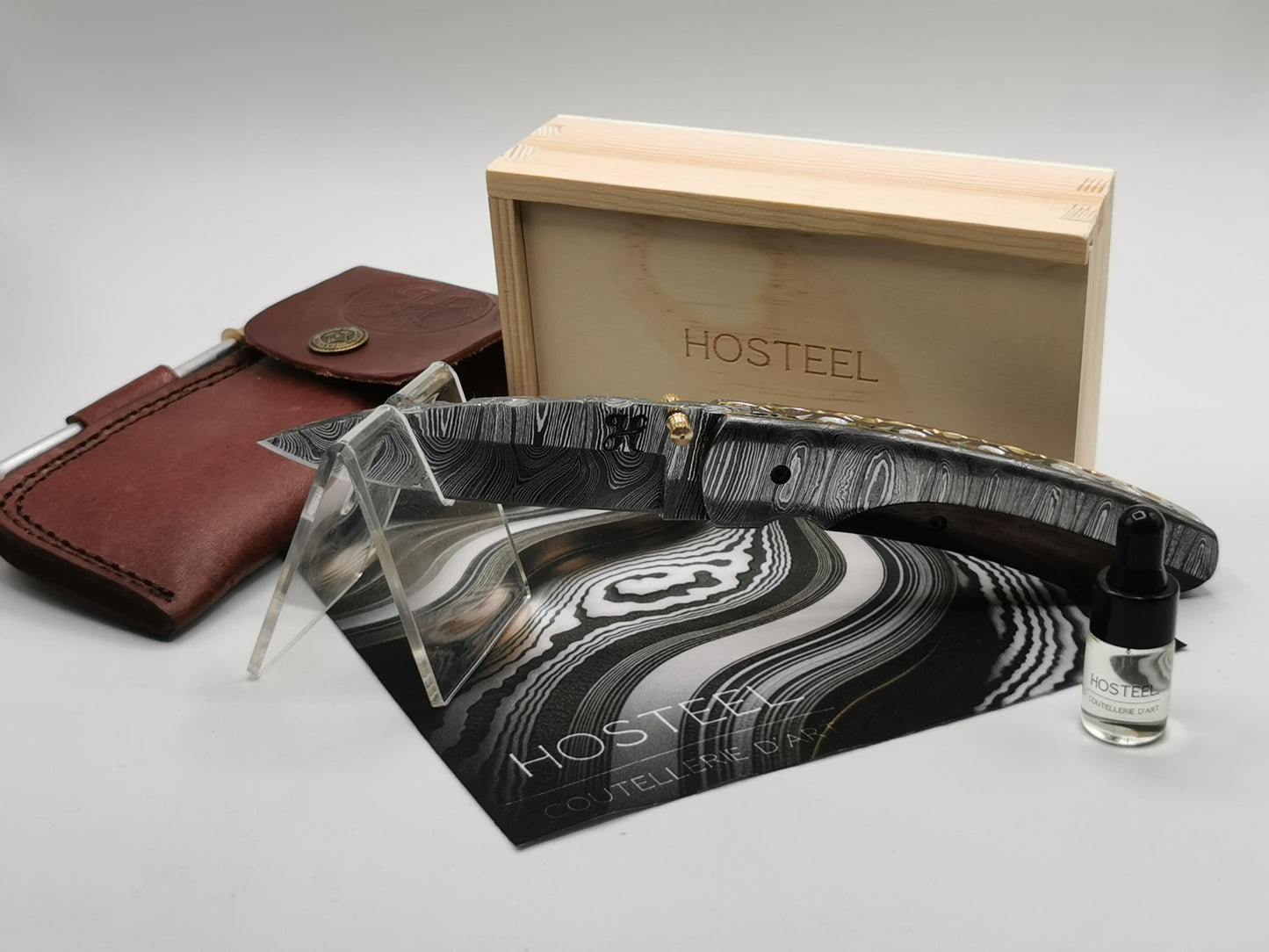 Coffret complet couteau L'Alpille étui cuir huile camélia boîte bois Hosteel