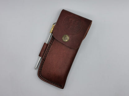 Étui en cuir de vachette cousu main pour couteau pliant L'Alpille Hosteel