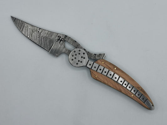 Couteau de poche pliant L'Aubanel en acier damas, garde ajourée et manche bois d'olivier – Hosteel