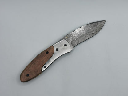 Couteau pliant artisanal Le Pagnol ouvert, profil large type couteau de chasse
