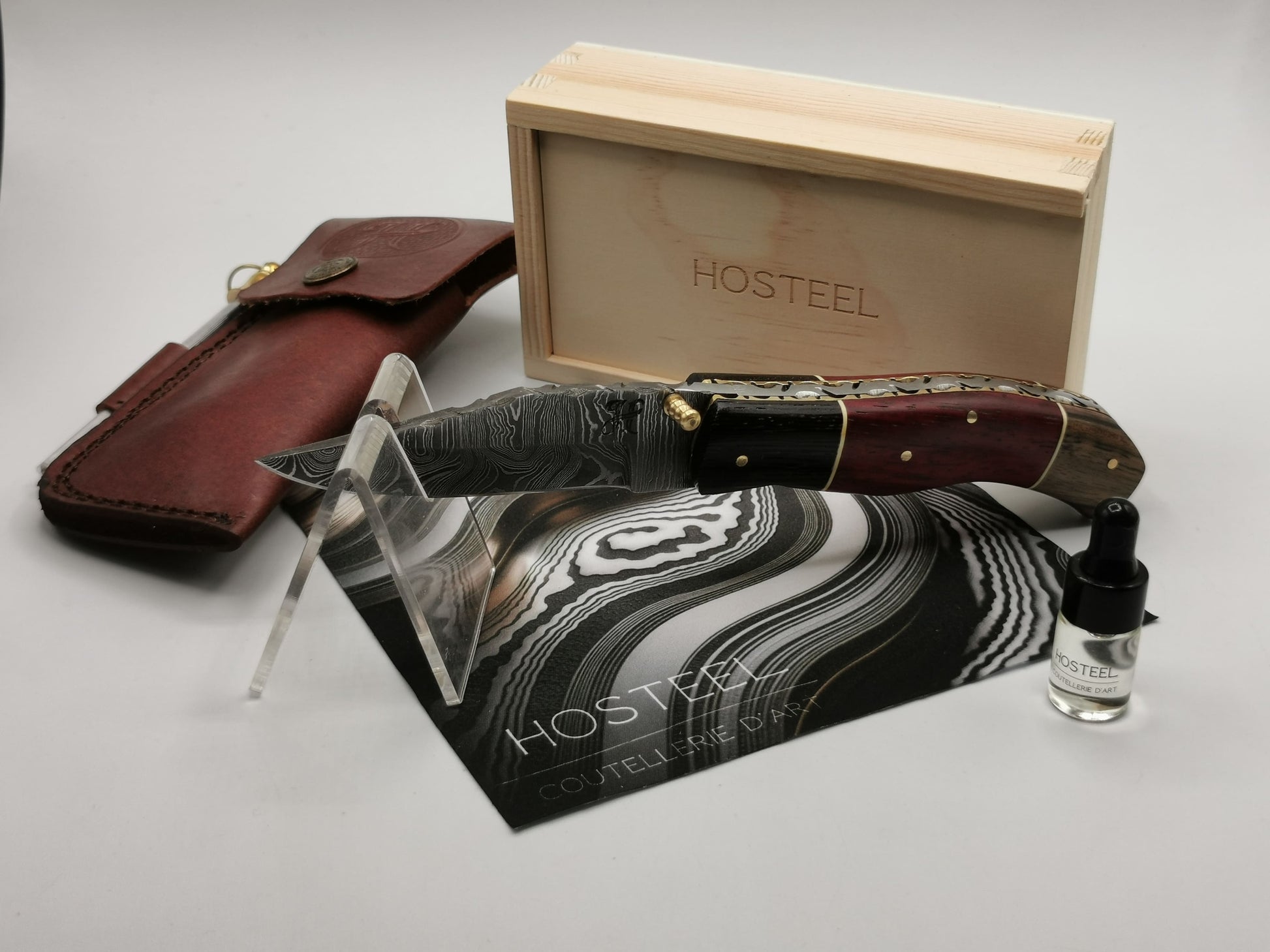 Coffret complet couteau Le Roucas étui cuir huile camélia boîte bois Hosteel