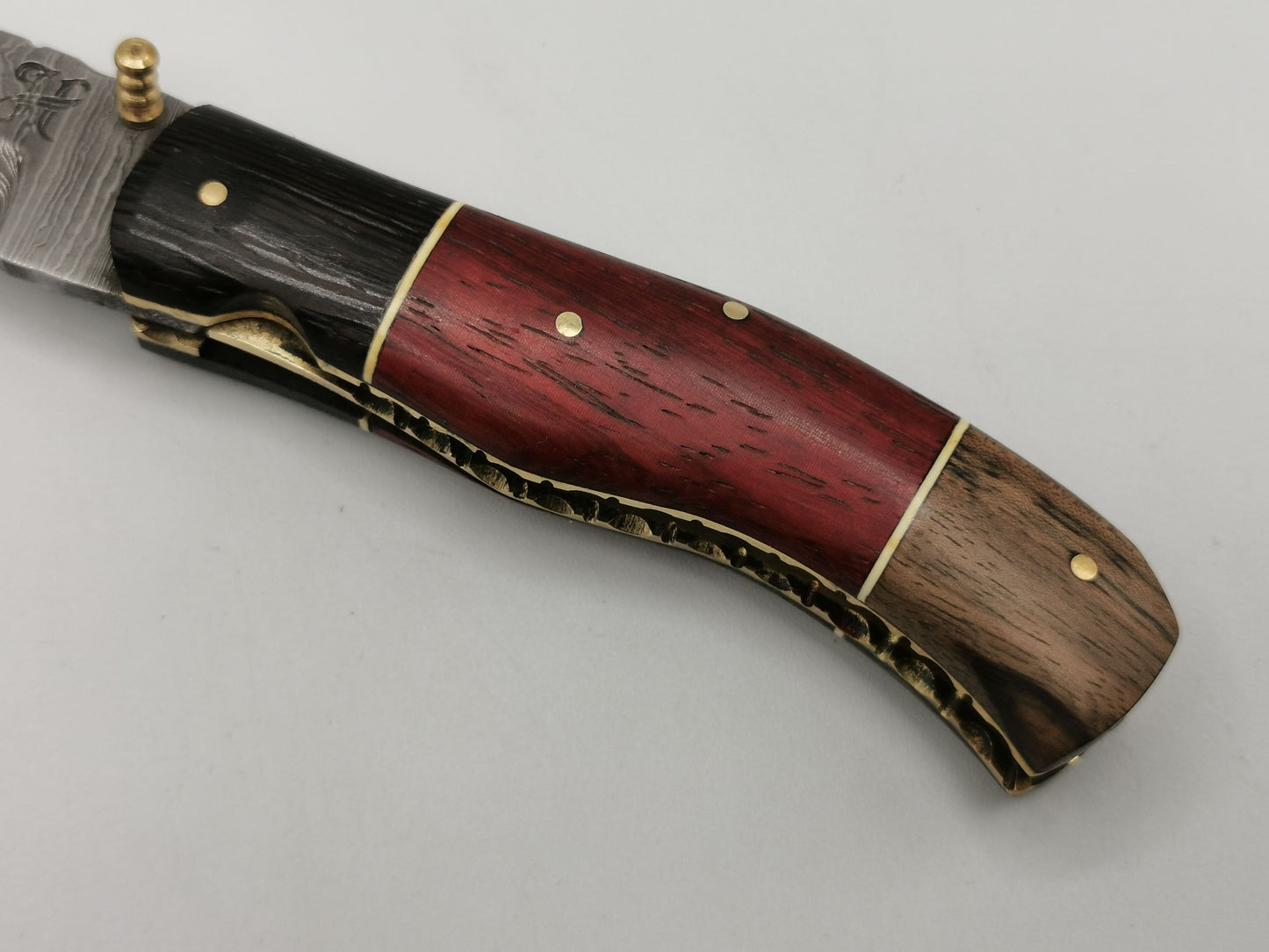 Manche couteau pliant tricolore bois wengé padouk noyer filets laiton Le Roucas